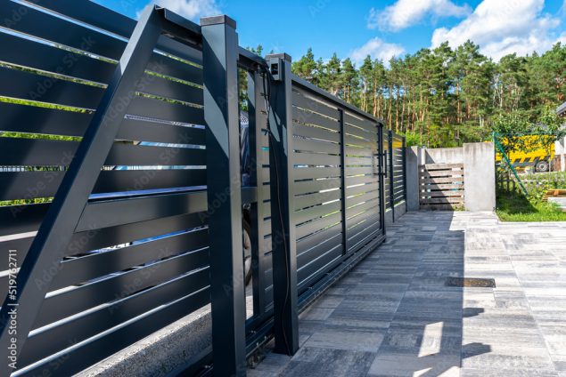 6ft wide Closeboard Arch Fence Panel Brown - Image 6
